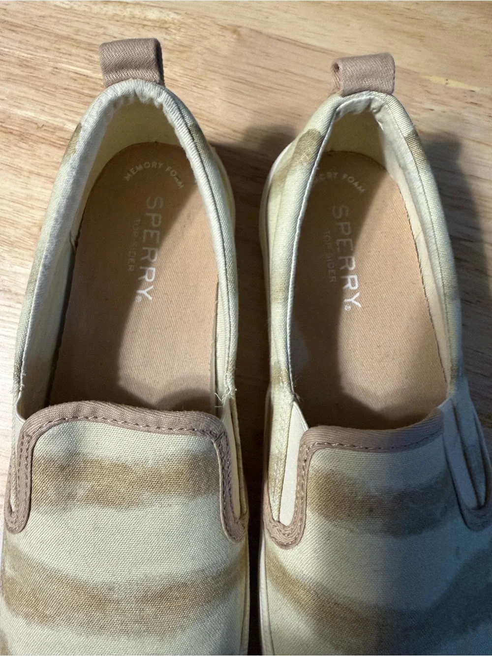 Sperry woman’s  Slip-On Sneakers in Beige and Brown Print